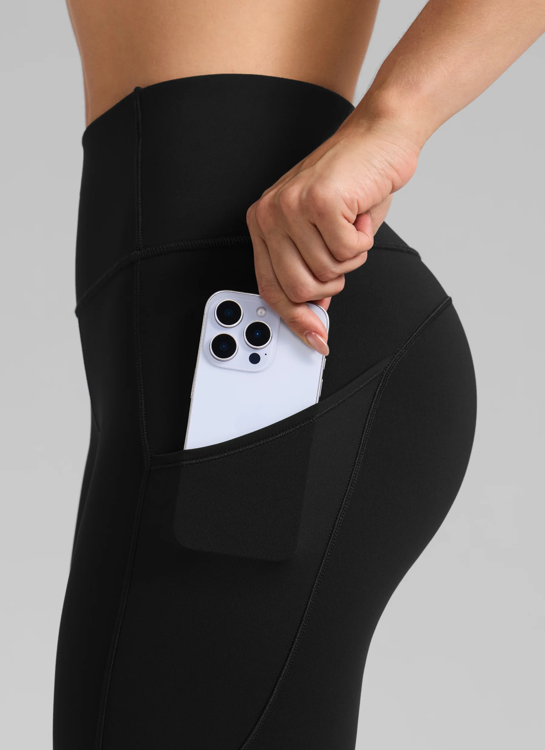 Nakedfeel Pocket Legging 25'' - Image 4