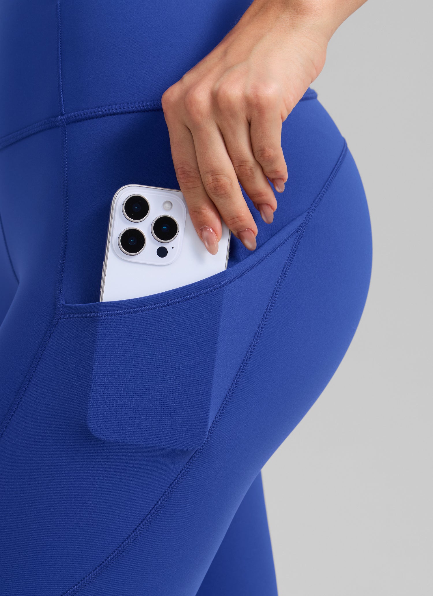 Nakedfeel Pocket Legging 25'' - Image 11