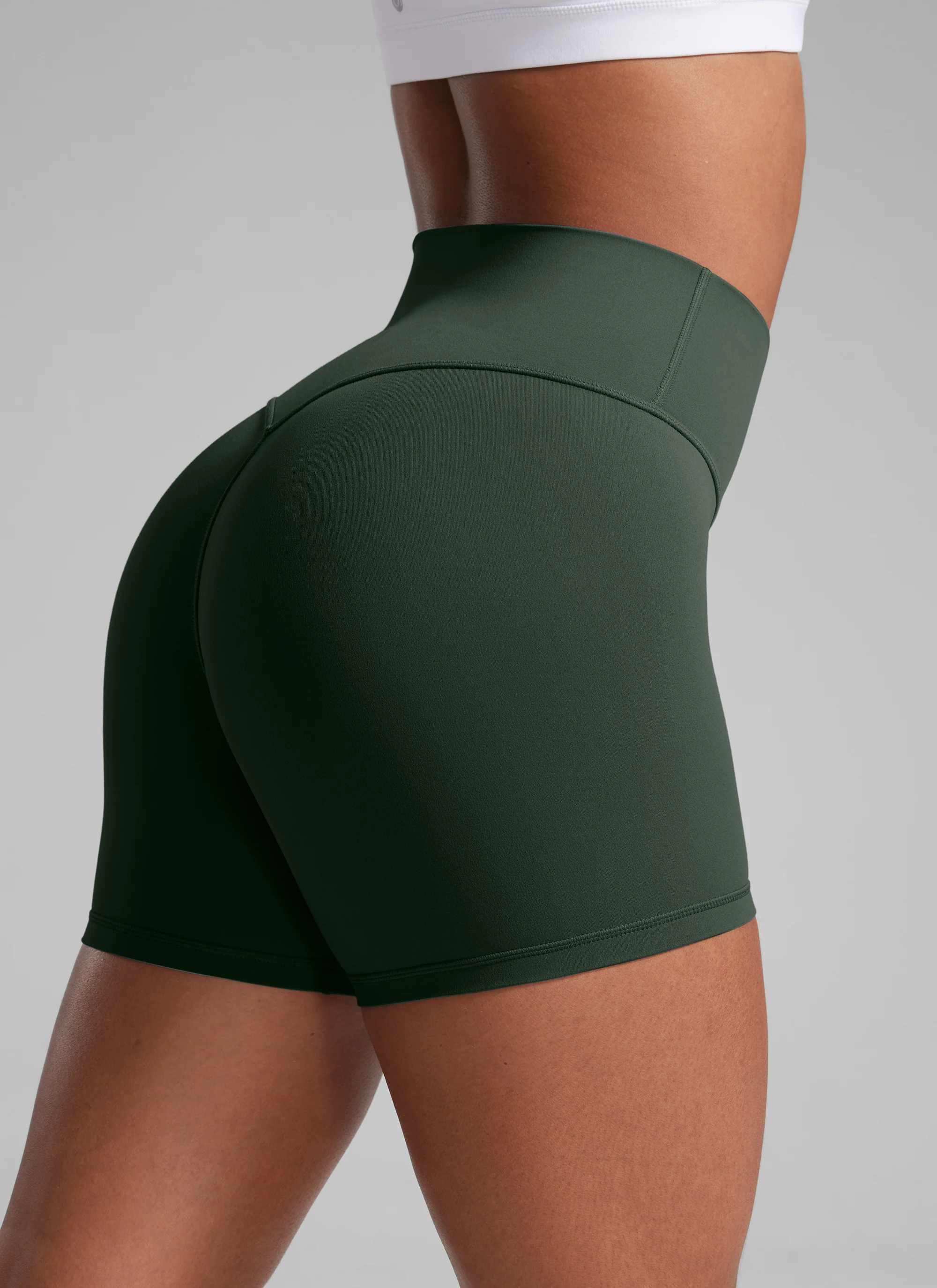 Secretsculpt™ No Front Seam Shorts 4'' - Image 28