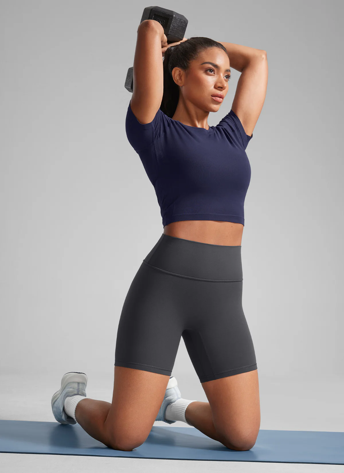 Secretsculpt™ No Front Seam Shorts 6'' - Image 11