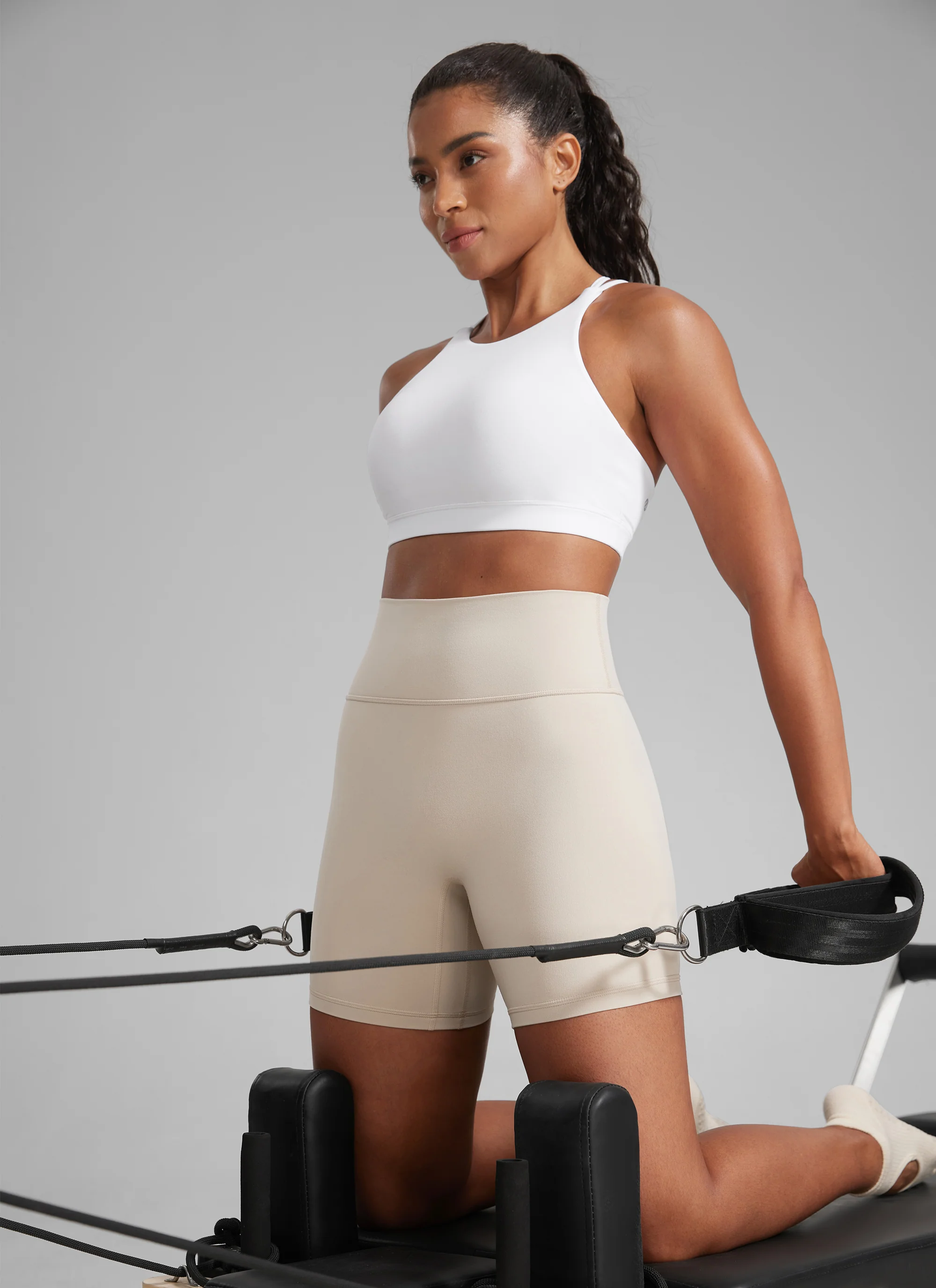 Secretsculpt™ No Front Seam Shorts 6'' - Image 5