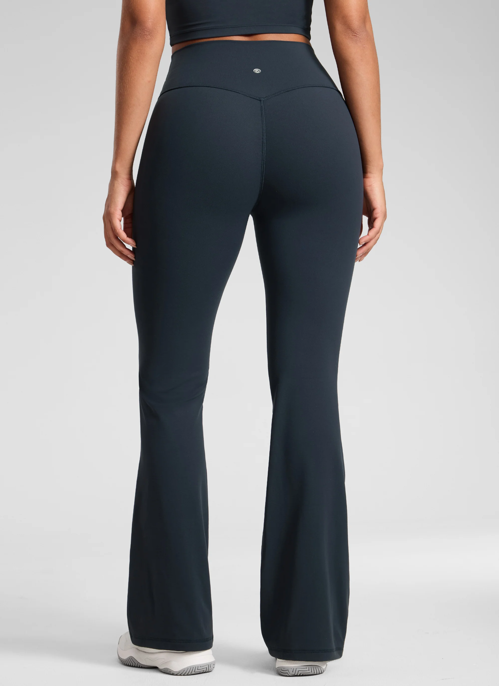 Secretsculpt™ No Front Seam Flare Legging 31'' - Image 17