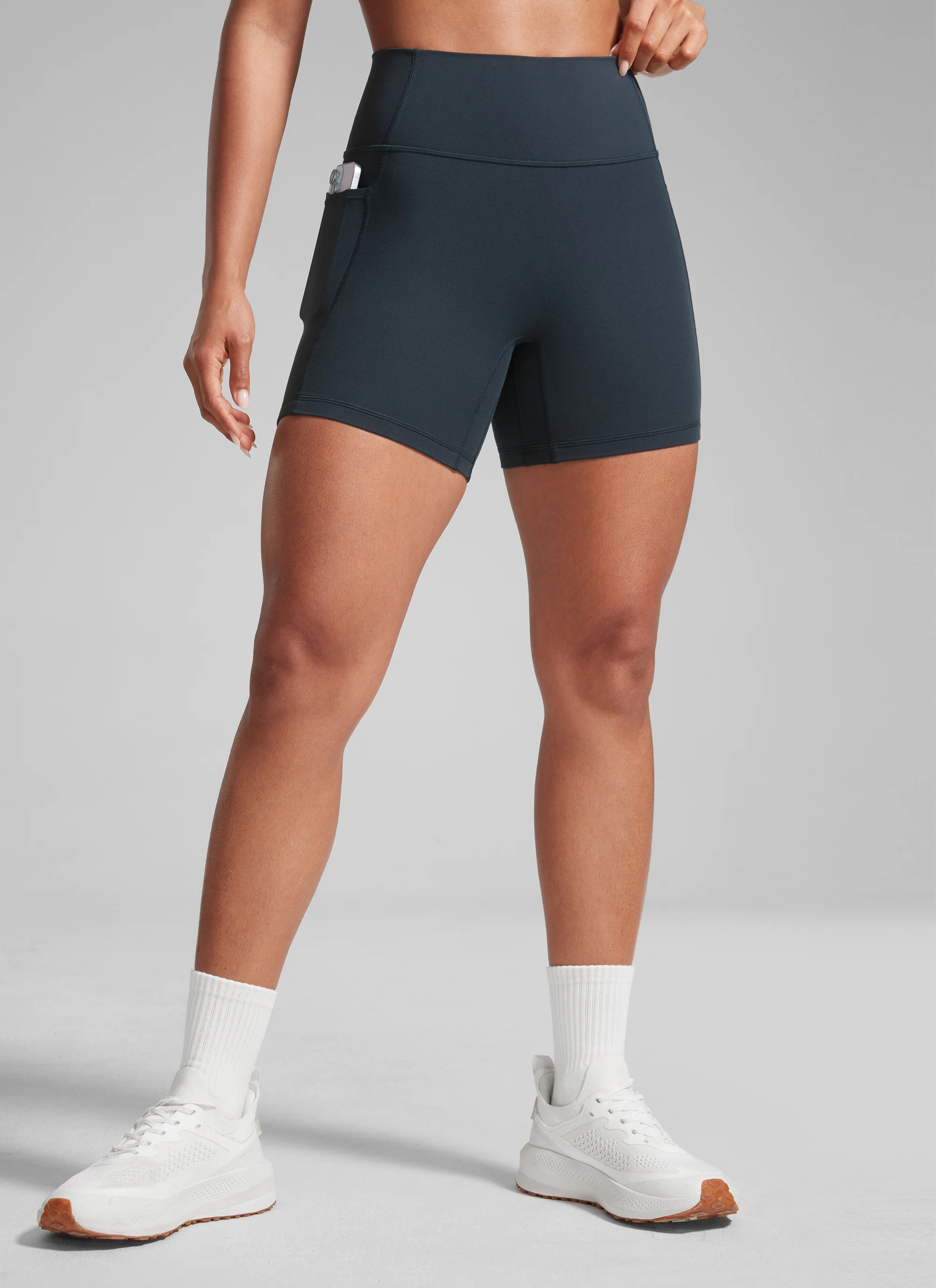 Secretsculpt™ No Front Seam Pocket Shorts 5'' - Image 7