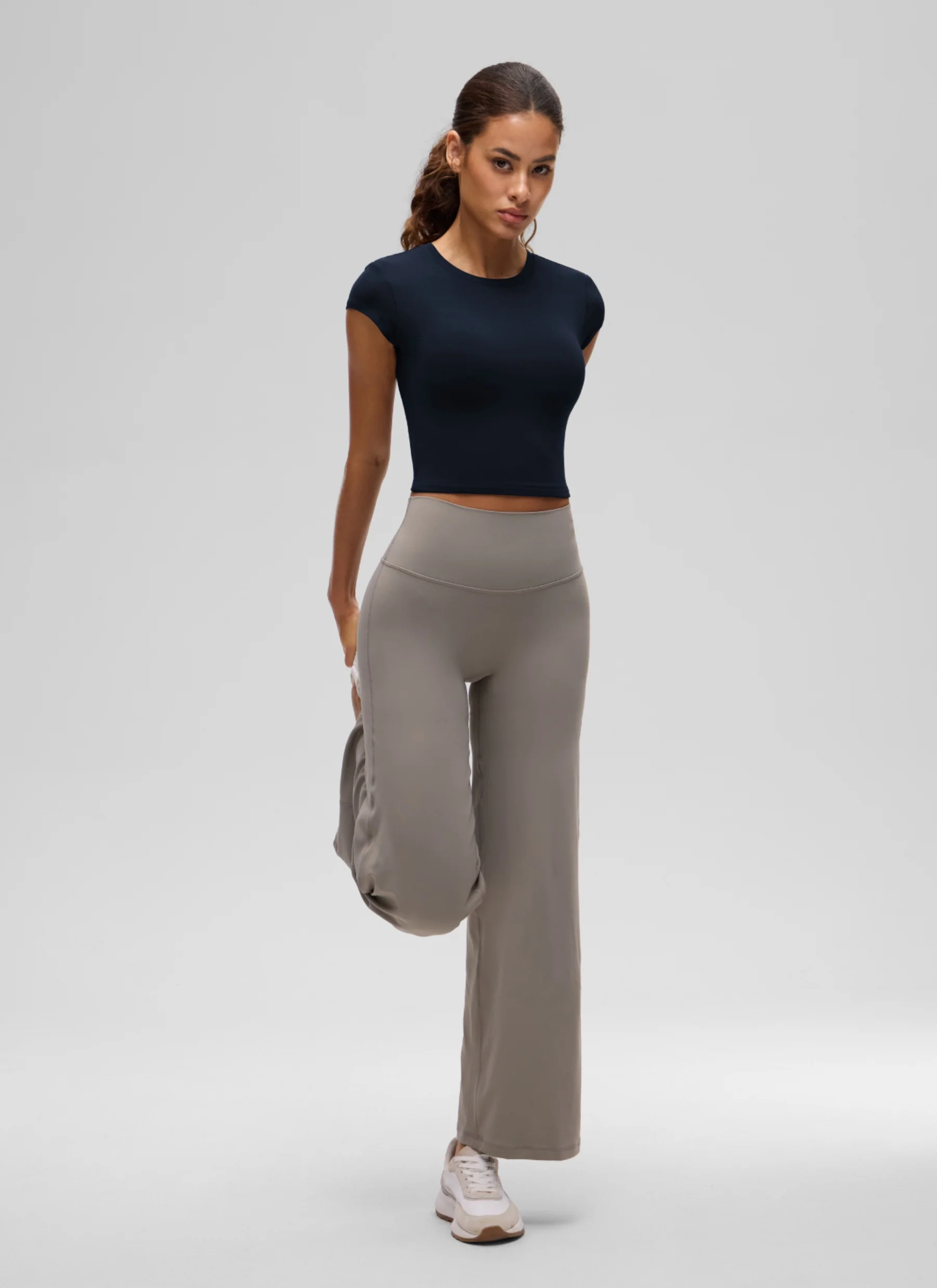 Softembrace Cropped Cap Sleeve Top - Image 12