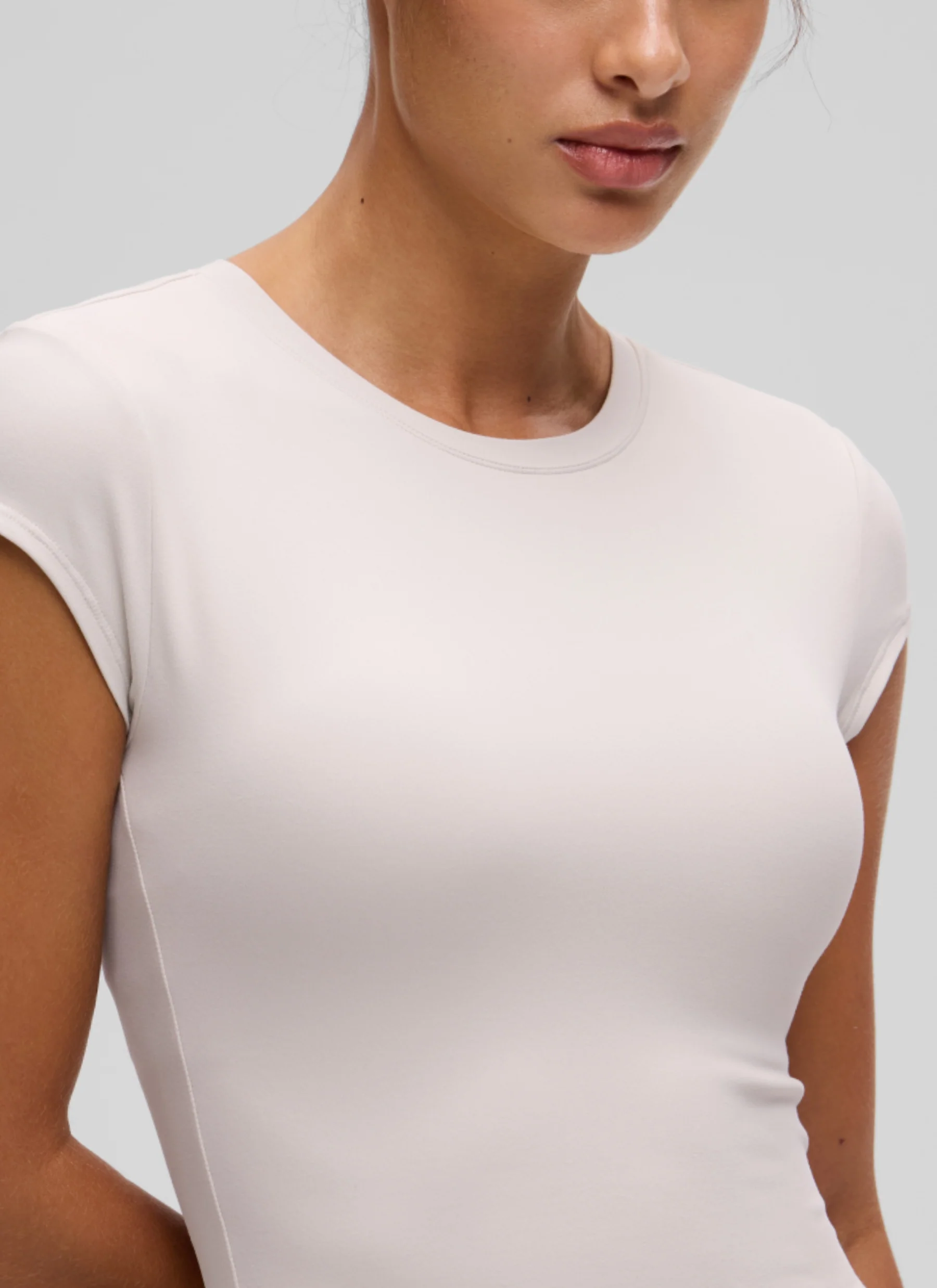 Softembrace Cropped Cap Sleeve Top - Image 17