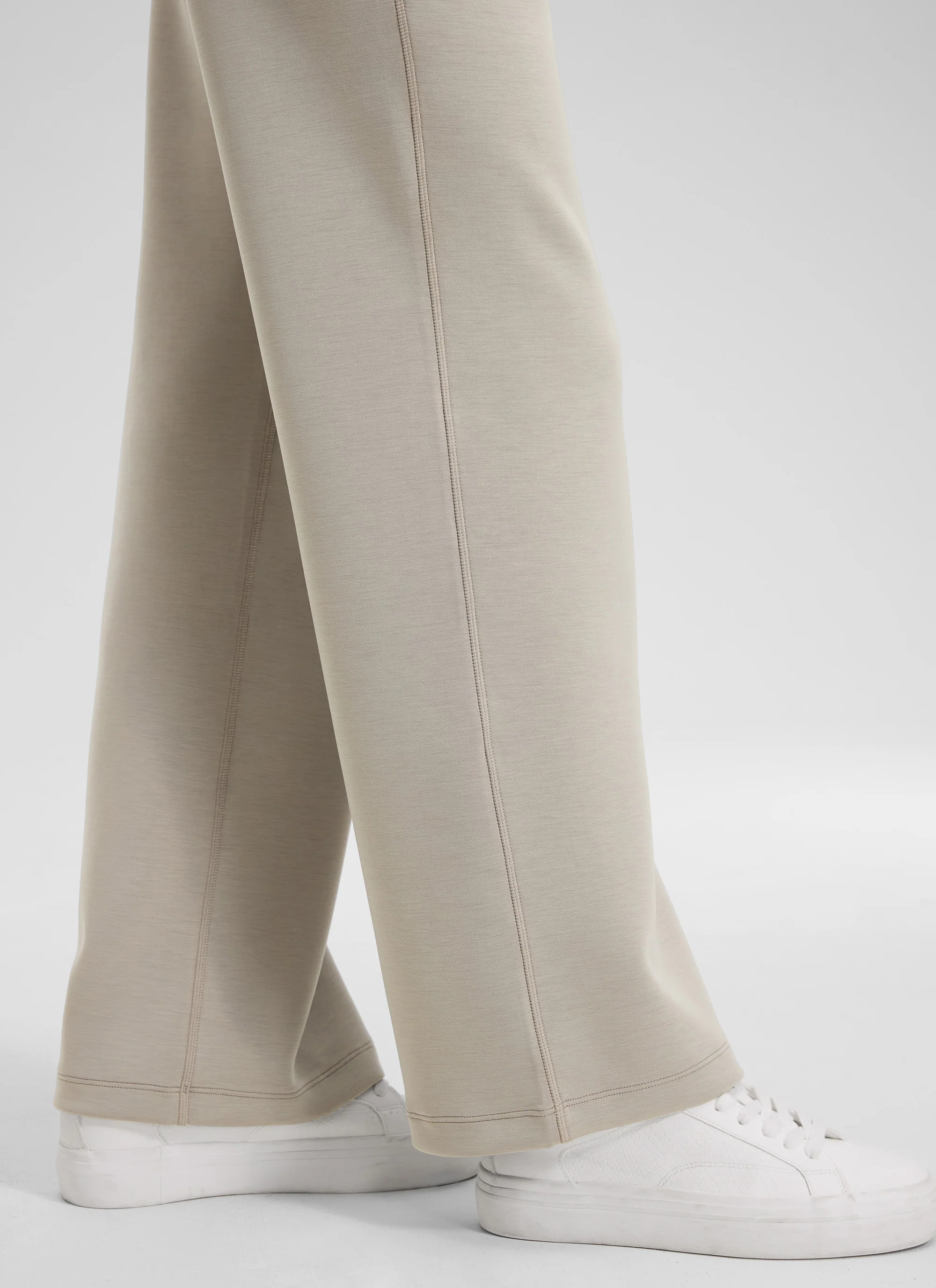 SoftAura High Rise Sweatpant 31'' - Image 4