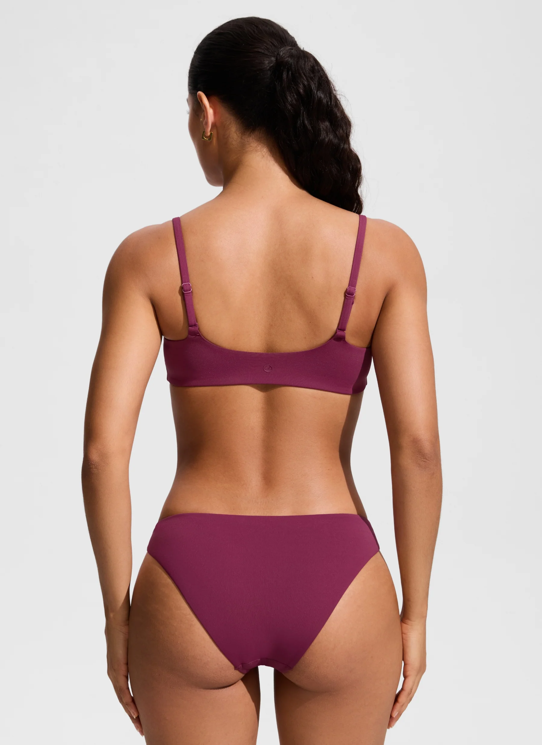Scoop Neck Adjustable Strap Bikini Top - Image 11