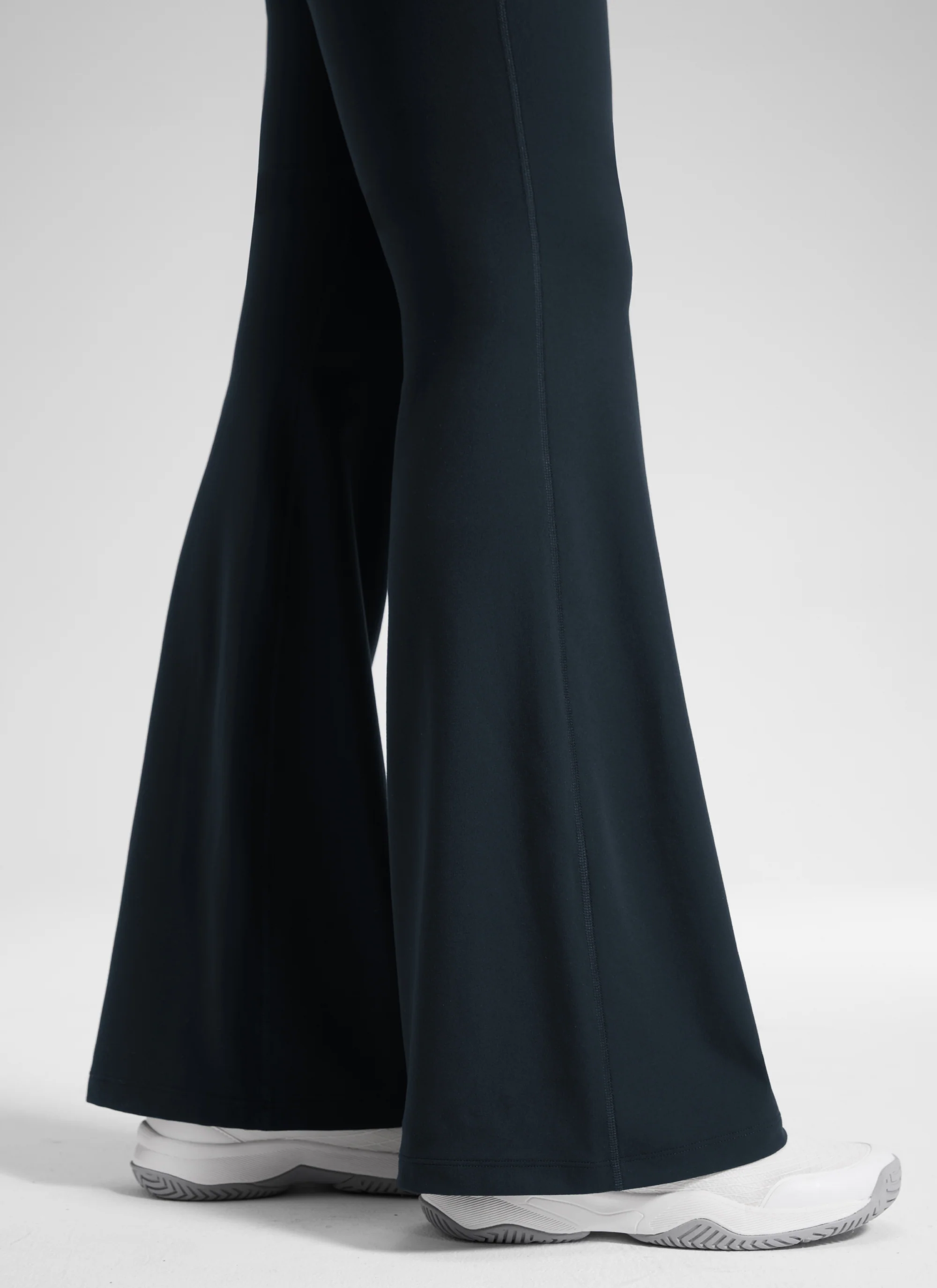 Butterluxe Maternity Flare Pocket Legging 33" - Image 16